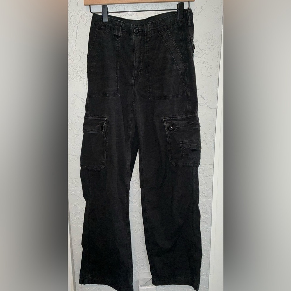 American Eagle Stretch Black Faded Cargo Pants